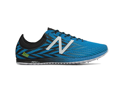 A photograph of Men's New Balance XC900 4