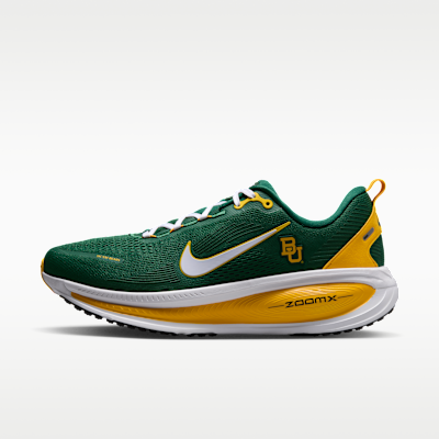 A photograph of Men's Nike College Vomero 18 Baylor