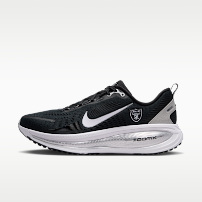 A photograph of Men's Nike Vomero 18 Las Vegas Raiders