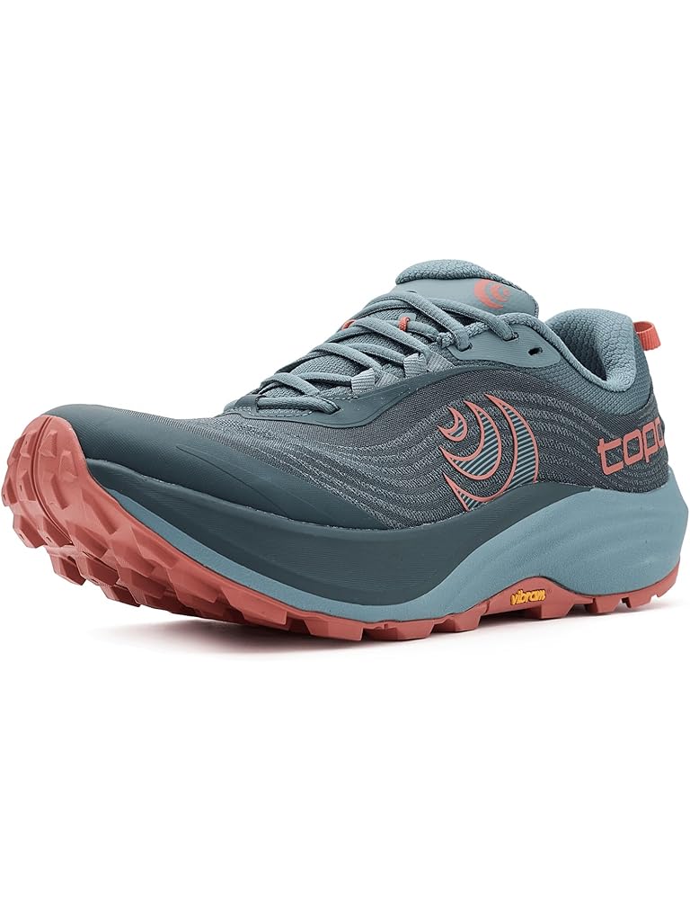 Women's Topo Athletic Pursuit 3